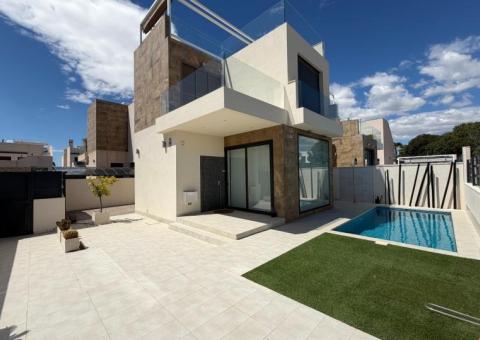 Villa with 3 bedrooms and 2 bathrooms in Ciudad Quesada, Alicante