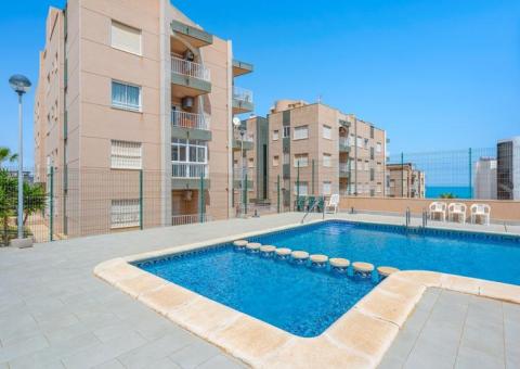 Apartment with 2 bedrooms and 1 bathrooms in La Mata, Alicante