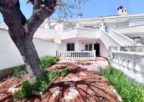 Apartment with 2 bedrooms and 1 bathrooms in Orihuela Costa, Alicante