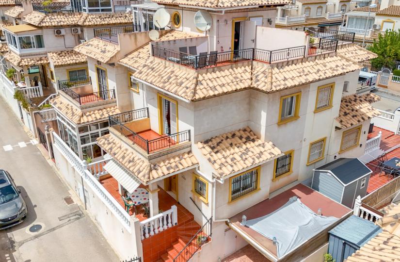 Semi detached with 2 bedrooms and 1 bathrooms in Orihuela Costa, Alicante