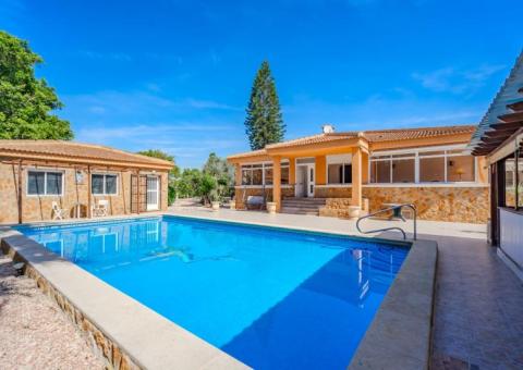 Finca with 5 bedrooms and 3 bathrooms in Rojales, Alicante