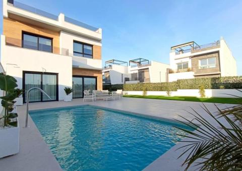 Villa with 3 bedrooms and 3 bathrooms in Benijofar, Alicante