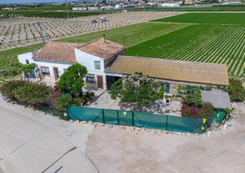 Finca with 3 bedrooms and 1 bathrooms in Orihuela, Alicante