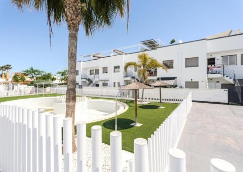 Penthouse with 2 bedrooms and 1 bathrooms in Torre de la Horadada, Alicante