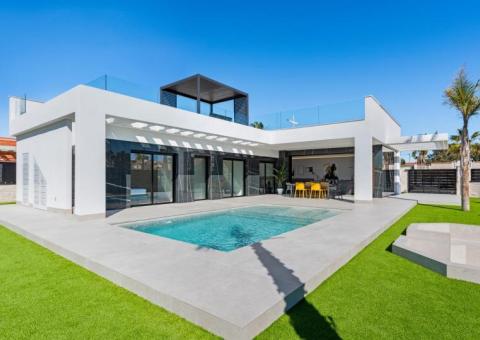 Villa with 3 bedrooms and 2 bathrooms in Algorfa, Alicante