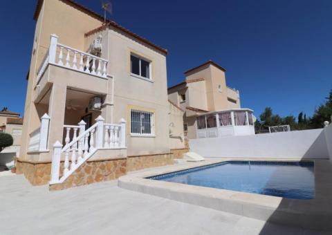 Villa with 3 bedrooms and 2 bathrooms in San Miguel de Salinas, Alicante