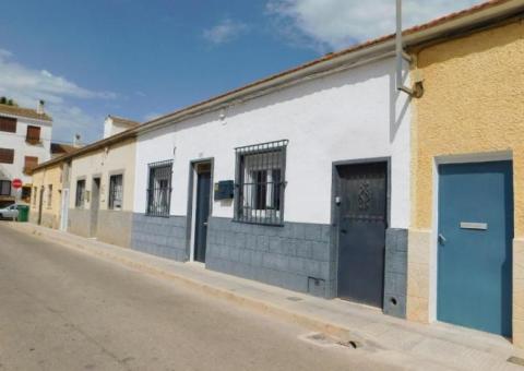 Townhouse with 4 bedrooms and 2 bathrooms in San Miguel de Salinas, Alicante