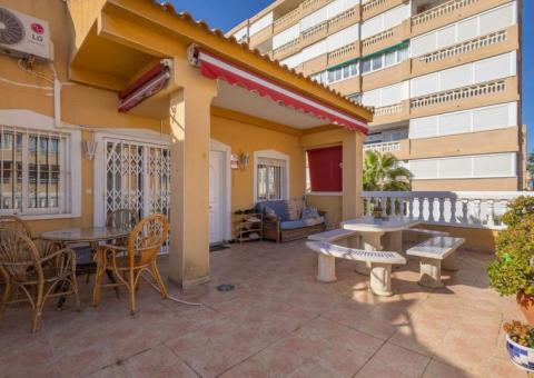 Bungalow with 4 bedrooms and 2 bathrooms in La Mata, Alicante
