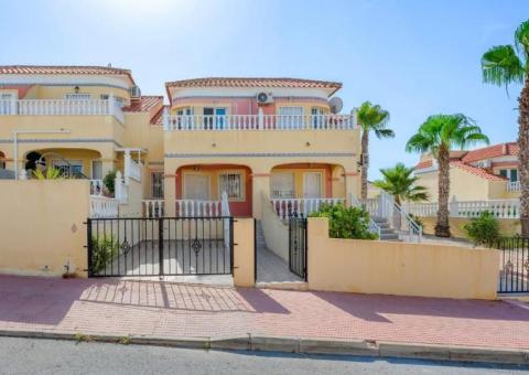 Townhouse with 3 bedrooms and 2 bathrooms in Orihuela Costa, Alicante