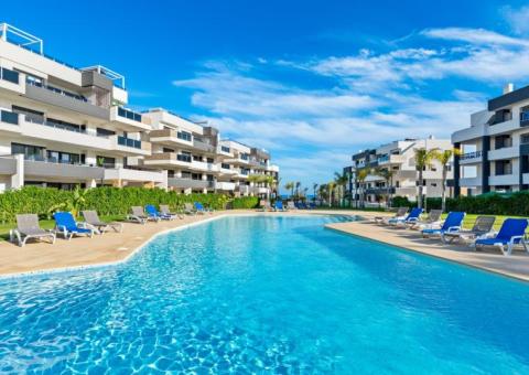 Apartment with 2 bedrooms and 2 bathrooms in Orihuela Costa, Alicante