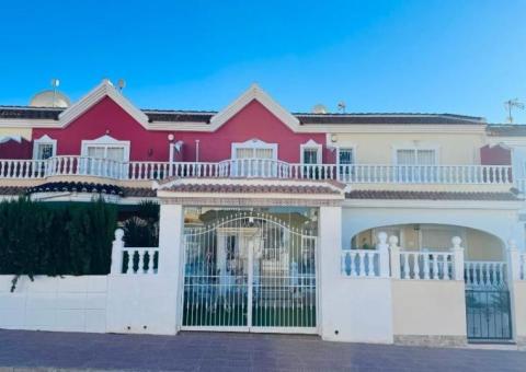 Townhouse with 2 bedrooms and 2 bathrooms in Benijófar, Alicante