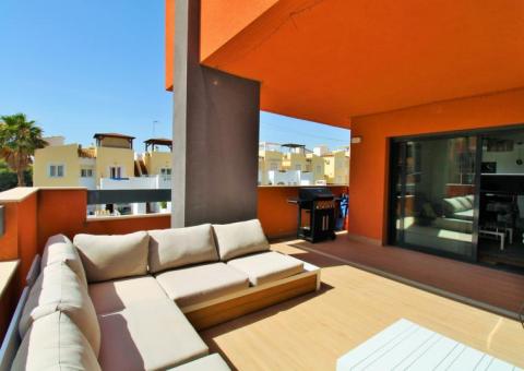 Apartment with 2 bedrooms and 2 bathrooms in Orihuela Costa, Alicante