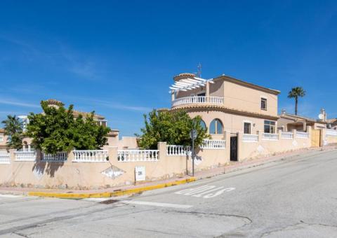 Villa compra Benijófar Alicante, Spain