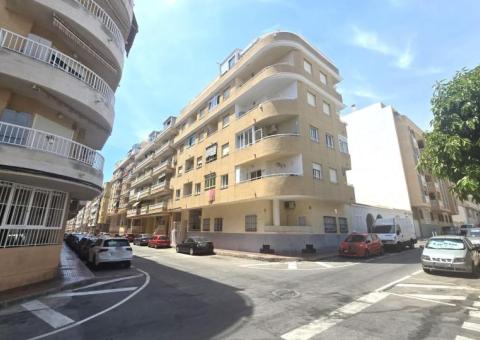 Apartment with 1 bedrooms and 1 bathrooms in Torrevieja, Alicante