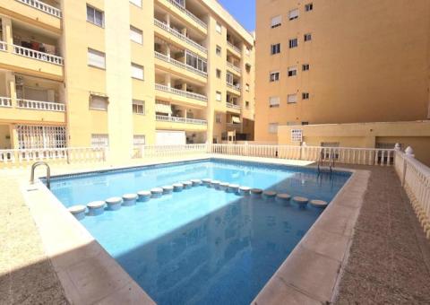 Apartment with 2 bedrooms and 1 bathrooms in Torrevieja, Alicante
