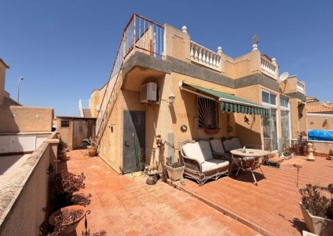 Bungalow with 2 bedrooms and 1 bathrooms in Torrevieja, Alicante