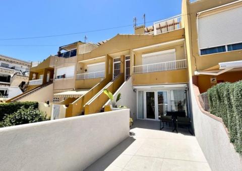 Apartment with 2 bedrooms and 1 bathrooms in Torrevieja, Alicante