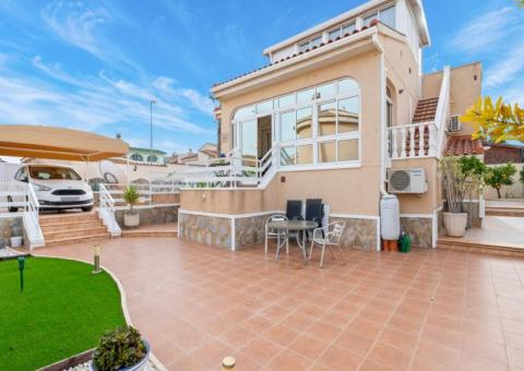 Villa with 3 bedrooms and 3 bathrooms in Rojales, Alicante