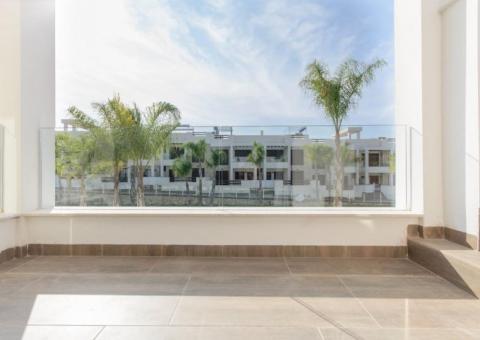 Apartment with 3 bedrooms and 2 bathrooms in Torrevieja, Alicante