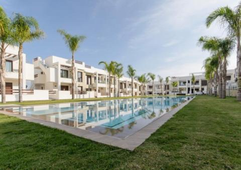 Apartment with 2 bedrooms and 2 bathrooms in Torrevieja, Alicante