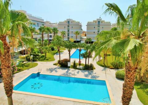 Apartment with 2 bedrooms and 2 bathrooms in Orihuela Costa, Alicante