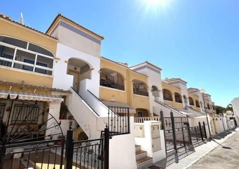 Apartment with 2 bedrooms and 1 bathrooms in Orihuela Costa, Alicante