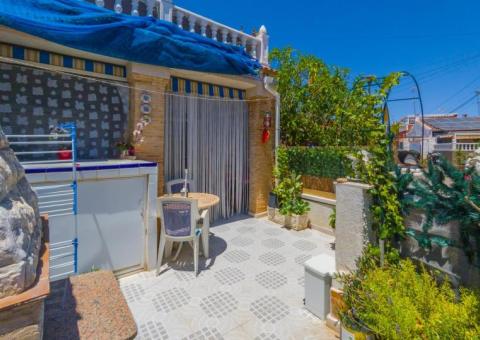 Bungalow with 2 bedrooms and 2 bathrooms in Torrevieja, Alicante