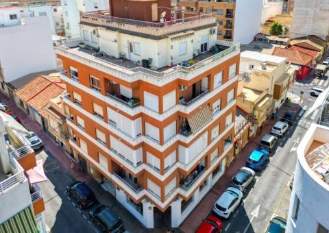 Apartment with 3 bedrooms and 2 bathrooms in Torrevieja, Alicante