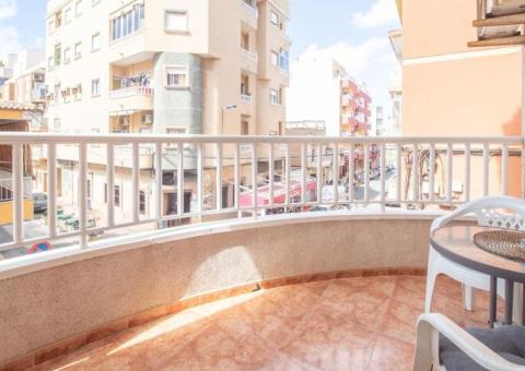 Apartment with 3 bedrooms and 1 bathrooms in Torrevieja, Alicante