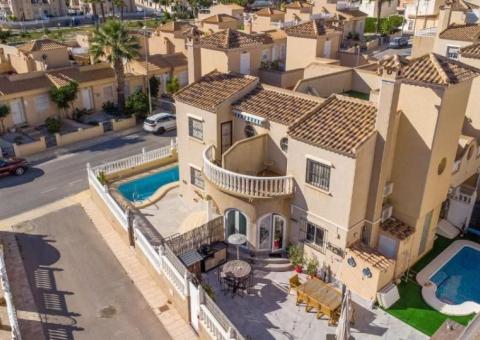 Tomannsbolig for sale Orihuela Costa Alicante, Spain