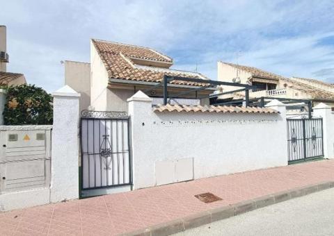 Villa with 2 bedrooms and 2 bathrooms in Rojales, Alicante