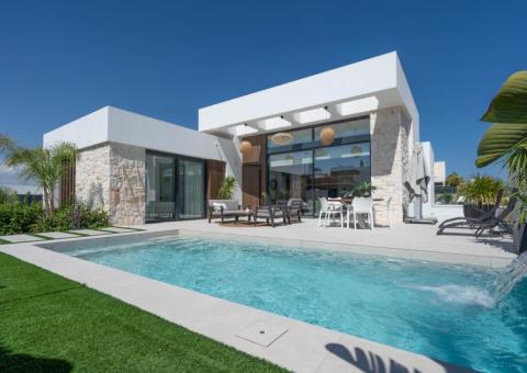 Villa with 4 bedrooms and 4 bathrooms in Rojales, Alicante