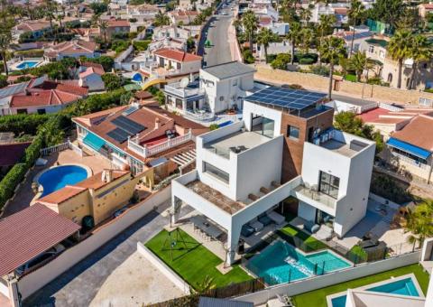 Villa with 4 bedrooms and 3 bathrooms in Ciudad Quesada, Alicante