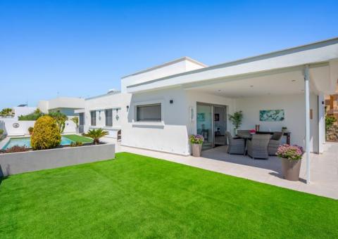 Villa for sale La Marina Alicante, Spain