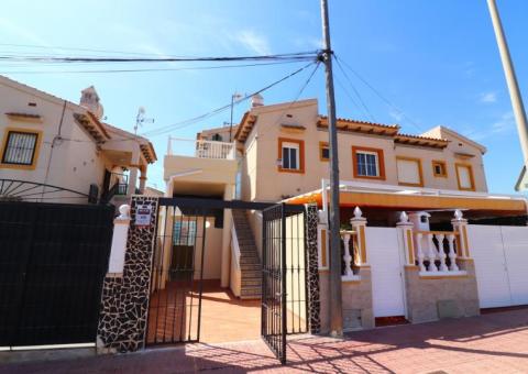 Apartment with 2 bedrooms and 1 bathrooms in Orihuela Costa, Alicante