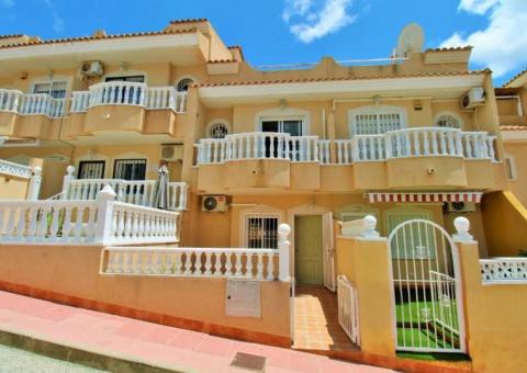 Townhouse with 2 bedrooms and 1 bathrooms in Orihuela Costa, Alicante