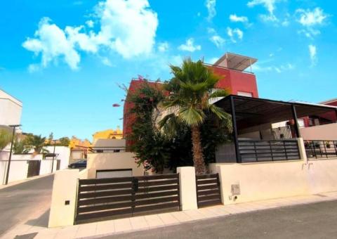 Semi detached with 3 bedrooms and 2 bathrooms in Algorfa, Alicante