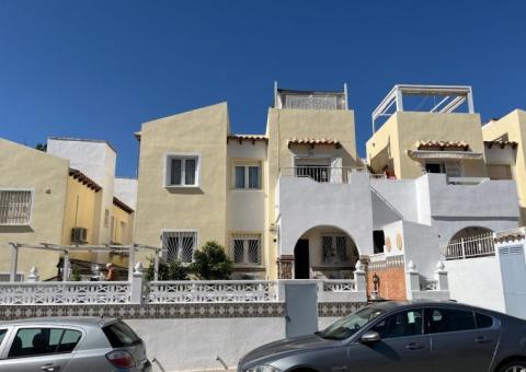 Apartment with 2 bedrooms and 2 bathrooms in Orihuela Costa, Alicante