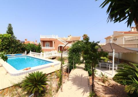 Villa with 3 bedrooms and 2 bathrooms in Ciudad-Quesada, Alicante