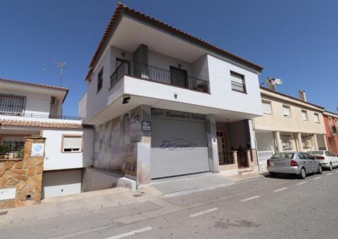 Townhouse with 3 bedrooms and 2 bathrooms in Benijofar, Alicante