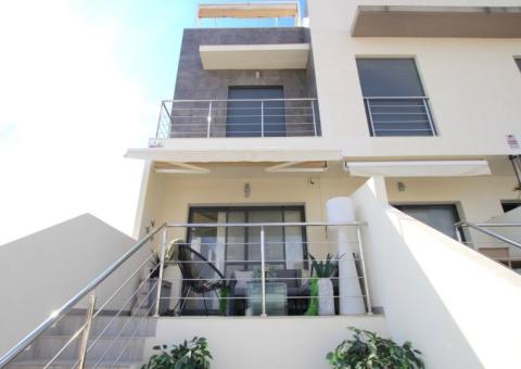 Townhouse with 3 bedrooms and 2 bathrooms in Benijofar, Alicante
