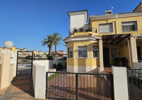 Semi detached with 3 bedrooms and 2 bathrooms in Algorfa, Alicante