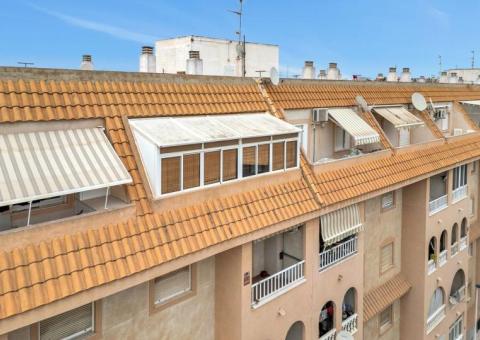 Apartment with 1 bedrooms and 1 bathrooms in Torrevieja, Alicante