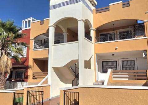 Apartment with 2 bedrooms and 2 bathrooms in Orihuela Costa, Alicante