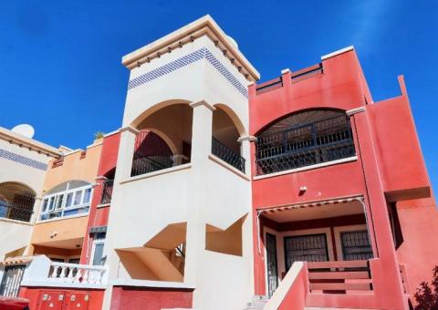 Apartment with 2 bedrooms and 2 bathrooms in Orihuela-Costa, Alicante