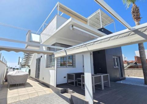 Villa with 2 bedrooms and 2 bathrooms in Rojales, Alicante