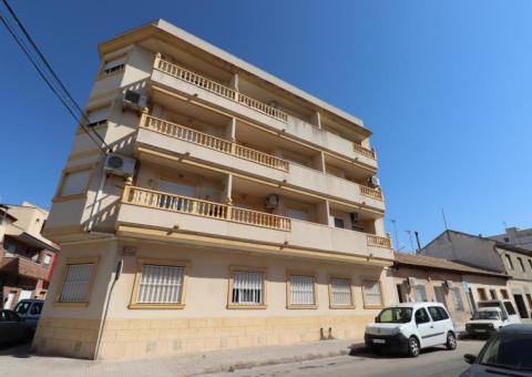 Apartment with 2 bedrooms and 1 bathrooms in Almoradí, Alicante