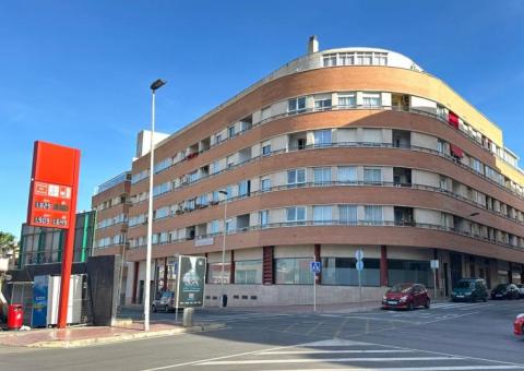 Apartment with 2 bedrooms and 2 bathrooms in Torrevieja, Alicante