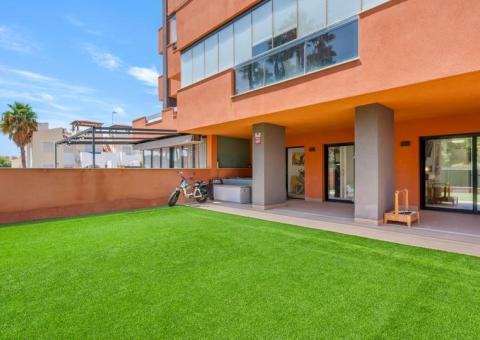 Apartment with 2 bedrooms and 2 bathrooms in Orihuela Costa, Alicante