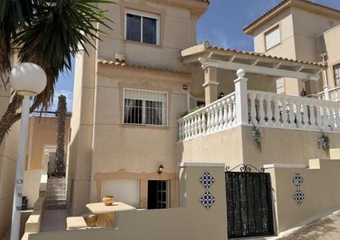 Villa with 3 bedrooms and 2 bathrooms in Ciudad-Quesada, Alicante